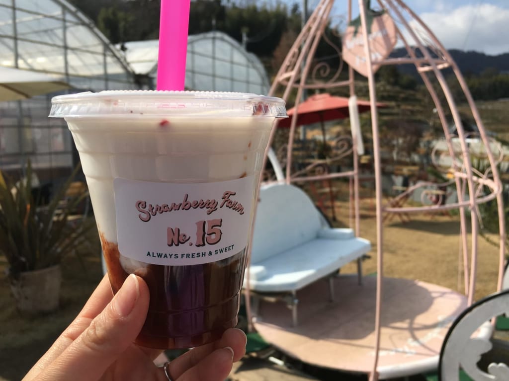 タピオカいちごみるく