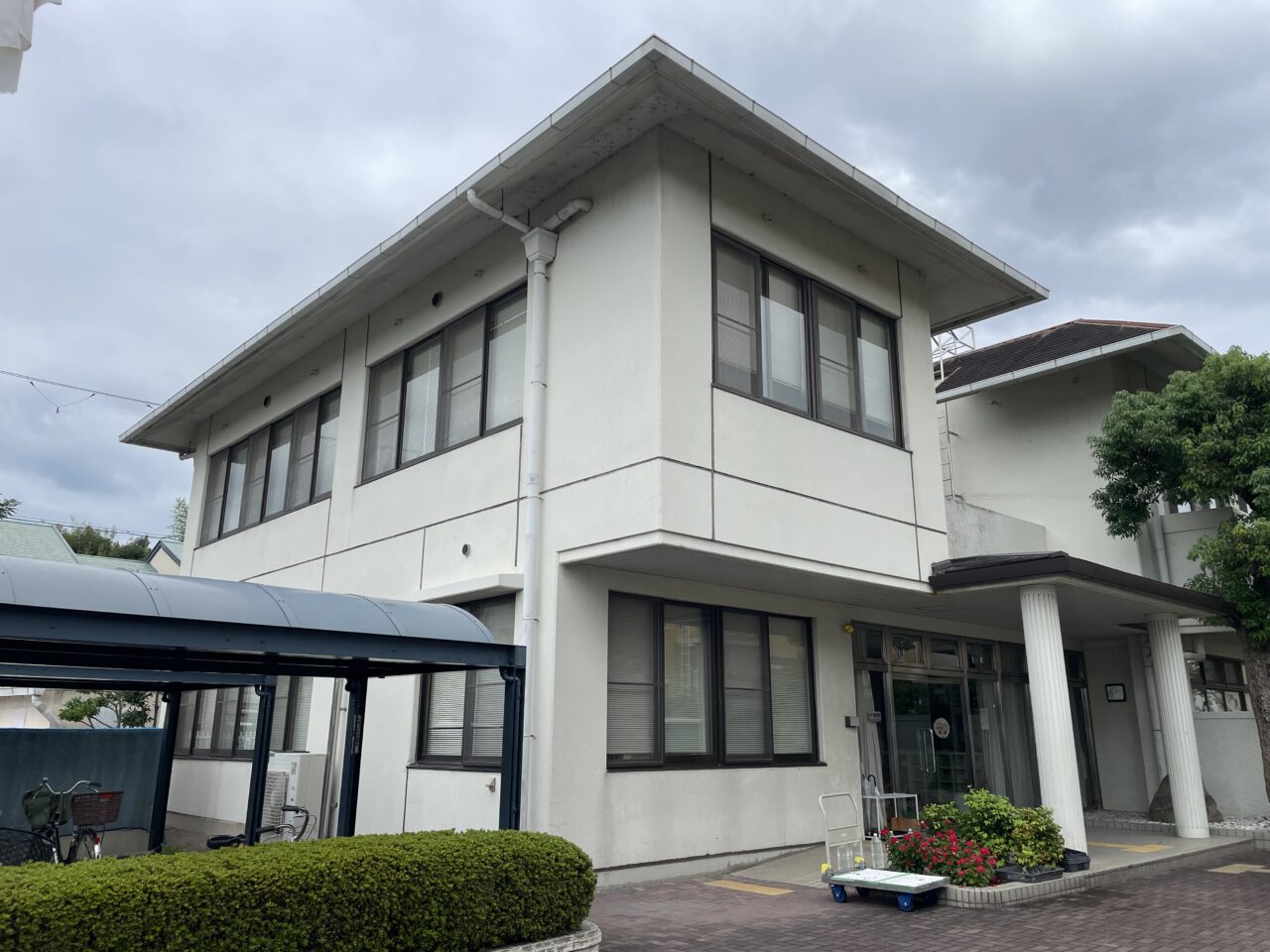 耳原公民館の外観2